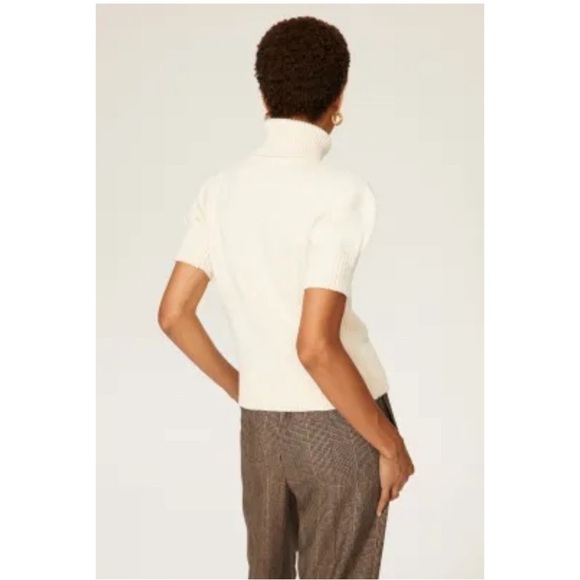 Adam Lippes Collective
Cream Puff Sleeve Sweater size large - Picture 4 of 10